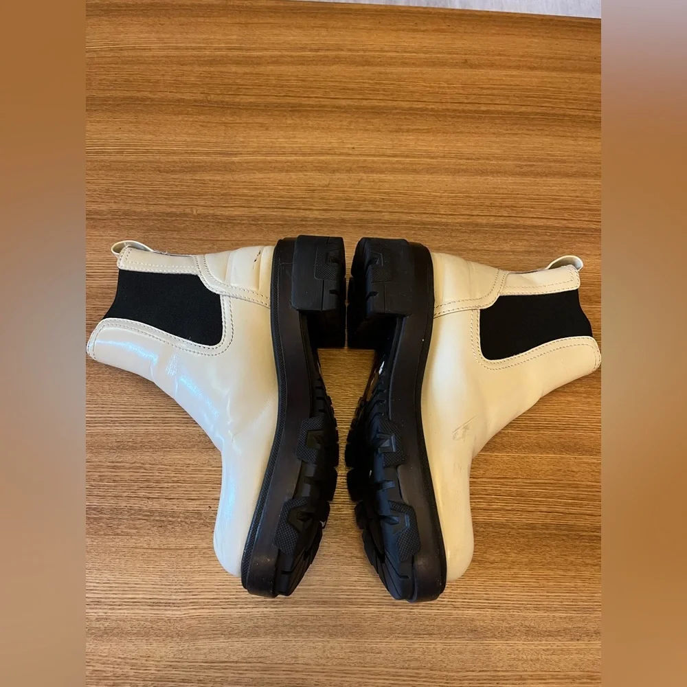 Rag & Bone Shaye Lug Sole Chelsea Boot - Picture 5 of 9